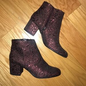 Circus/Sam Edelman maroon lace/embellished booties